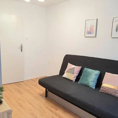 Najzwyklejsze Mieszkanie 8 Minut Do Plazy - Karlikowo Apartamento *