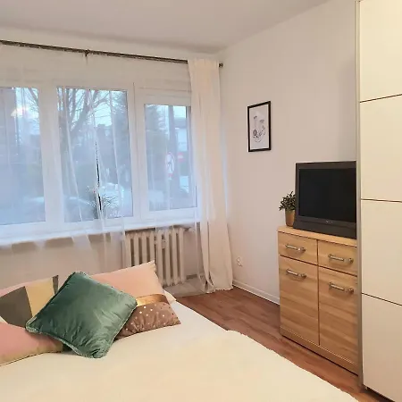 Najzwyklejsze Mieszkanie 8 Minut Do Plazy - Karlikowo Apartamento Sopot